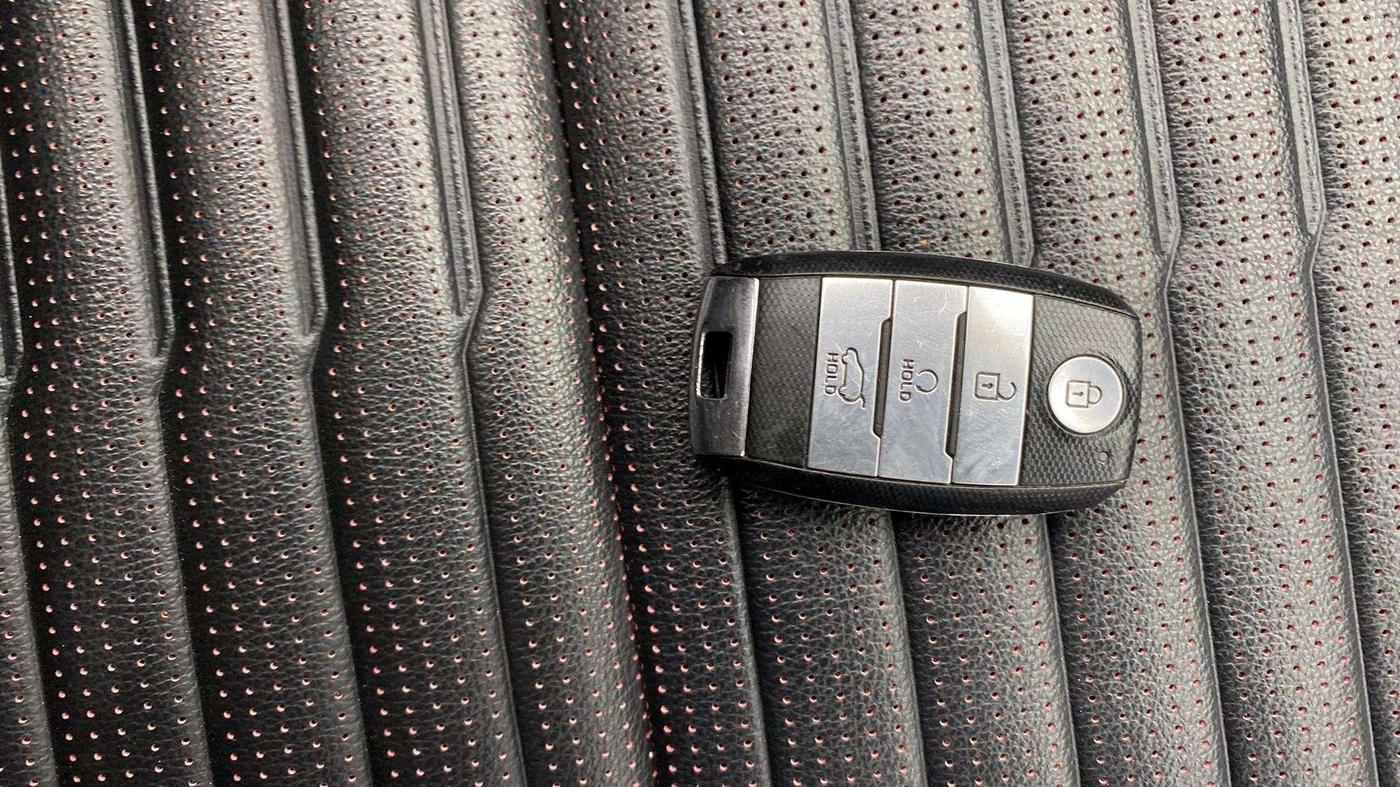 2020 KIA SONET GTX PLUS 1.5 AT, Diesel, Automatic, 85,488 km, Key Close Up