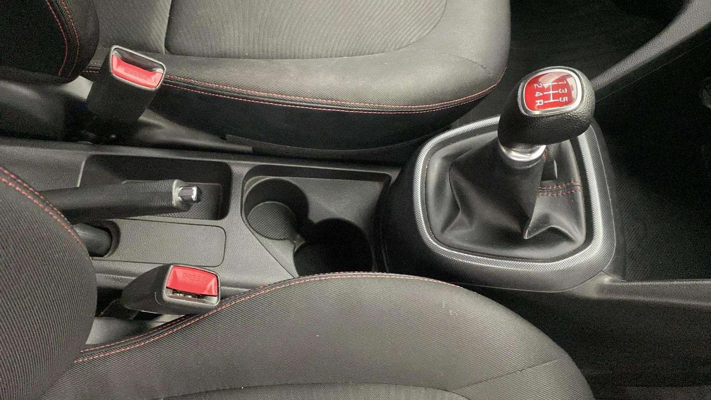 2019 Hyundai Grand i10 SPORTZ 1.2 KAPPA VTVT DUAL TONE, Petrol, Manual, 26,535 km, Gear Lever