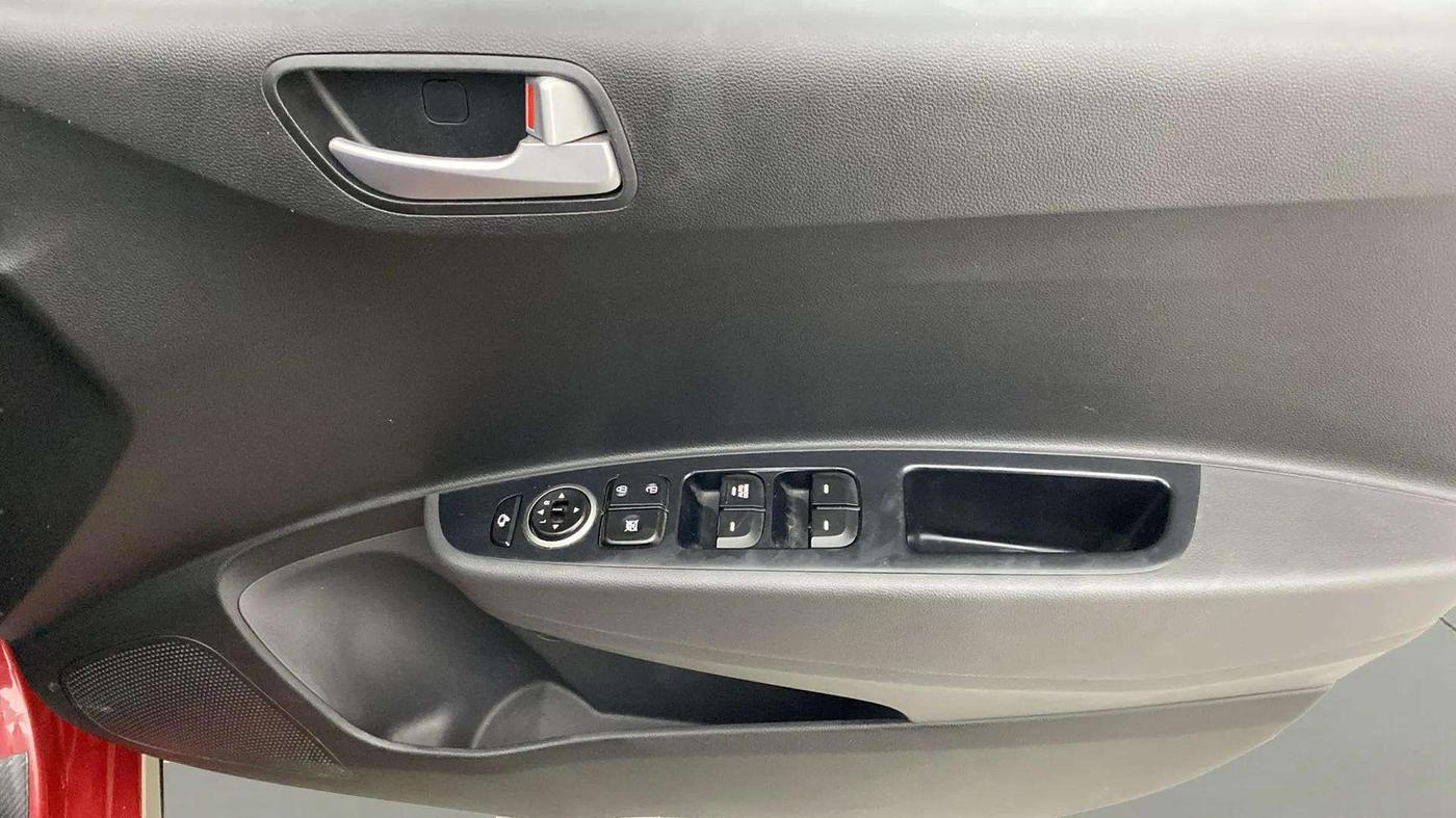 2019 Hyundai Grand i10 SPORTZ 1.2 KAPPA VTVT DUAL TONE, Petrol, Manual, 26,535 km, Driver Side Door Panels Control