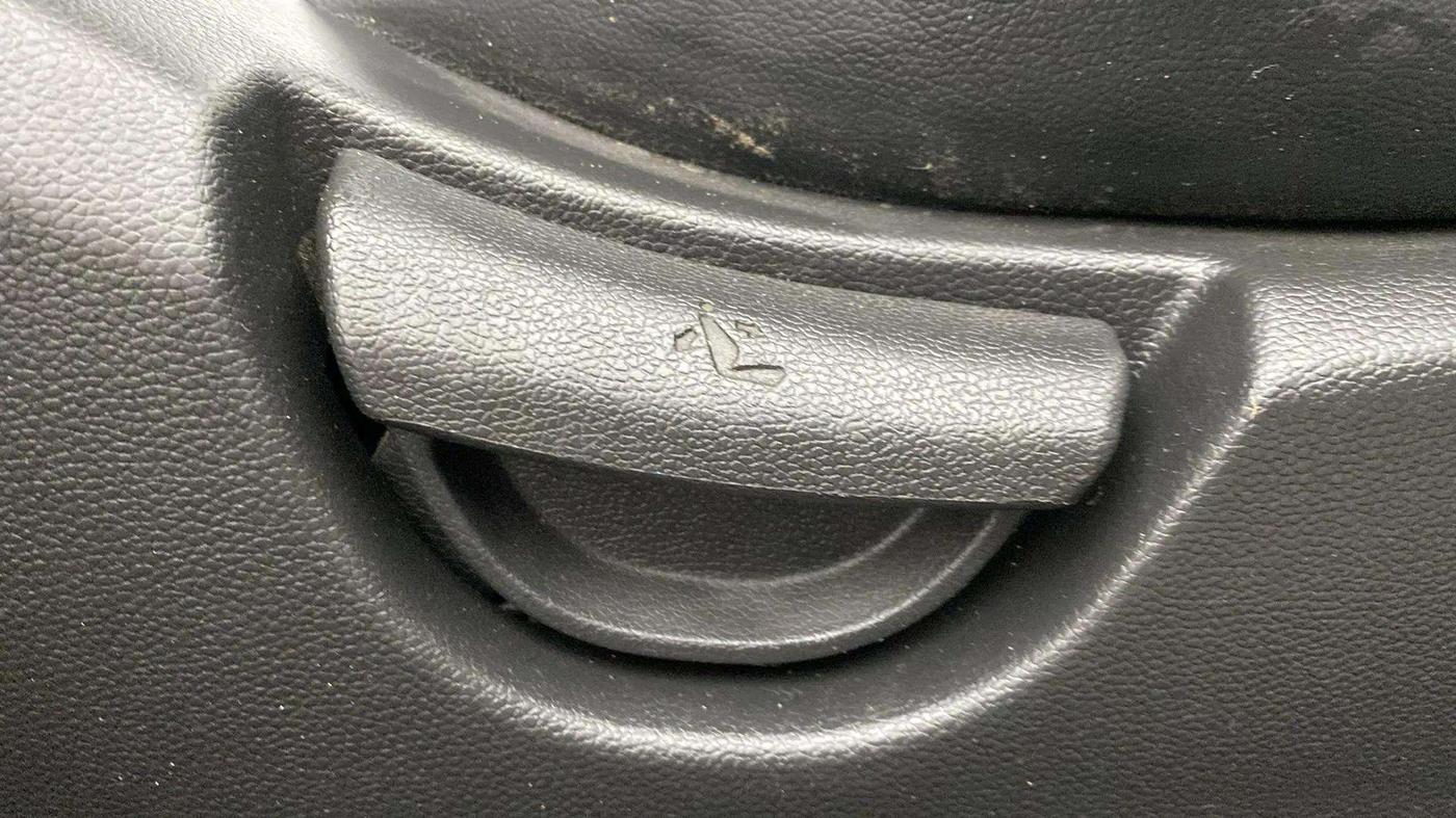 2019 Hyundai Grand i10 SPORTZ 1.2 KAPPA VTVT DUAL TONE, Petrol, Manual, 26,535 km, Driver Side Adjustment Panel