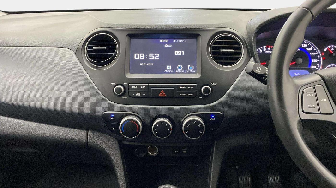 2019 Hyundai Grand i10 SPORTZ 1.2 KAPPA VTVT DUAL TONE, Petrol, Manual, 26,535 km, Air Conditioner