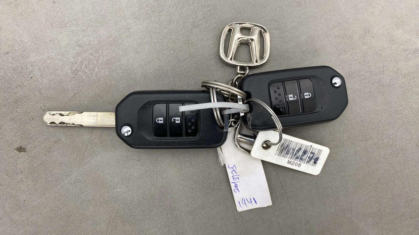 2020 Honda WR-V 1.2L I-VTEC S MT, Petrol, Manual, 77,769 km, Key Close Up