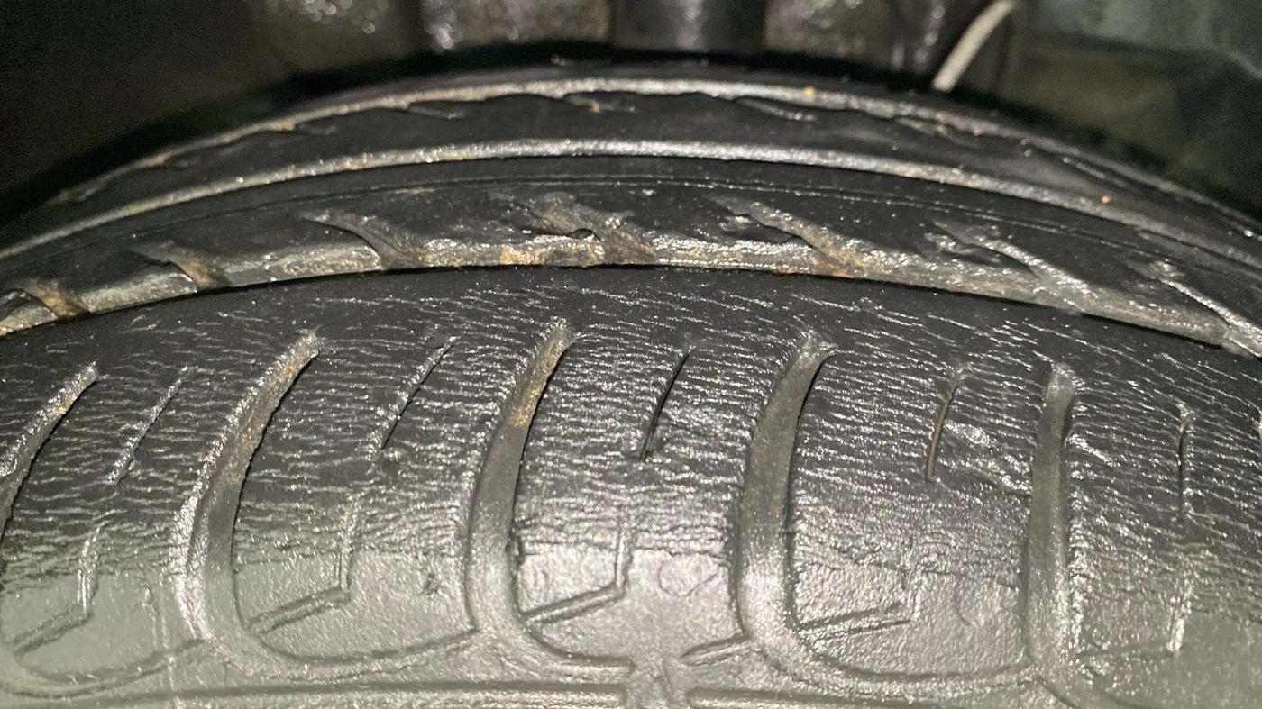 2019 Tata Tiago XZA PLUS PETROL, Petrol, Automatic, 24,820 km, Right Front Tyre Tread