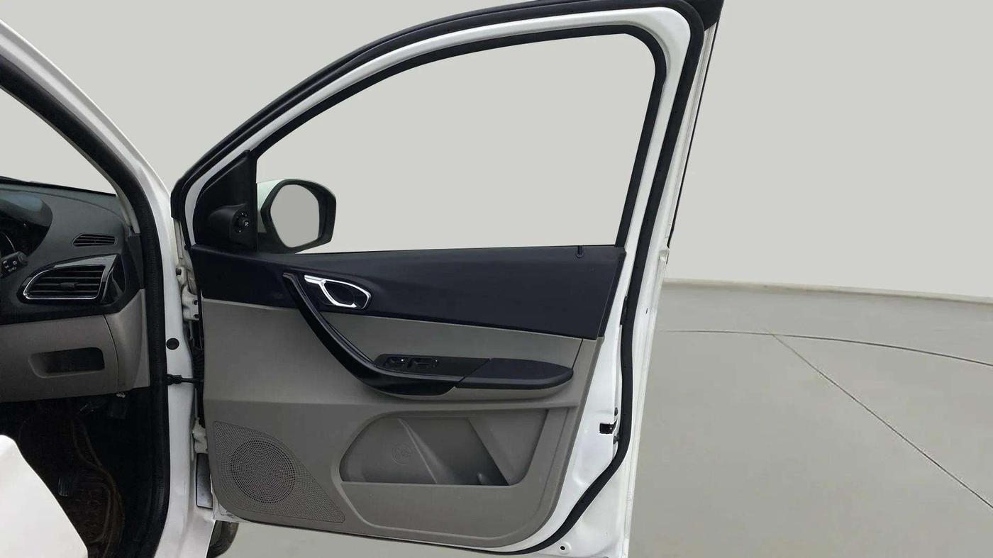 2019 Tata Tiago XZA PLUS PETROL, Petrol, Automatic, 24,820 km, RHS Front Door