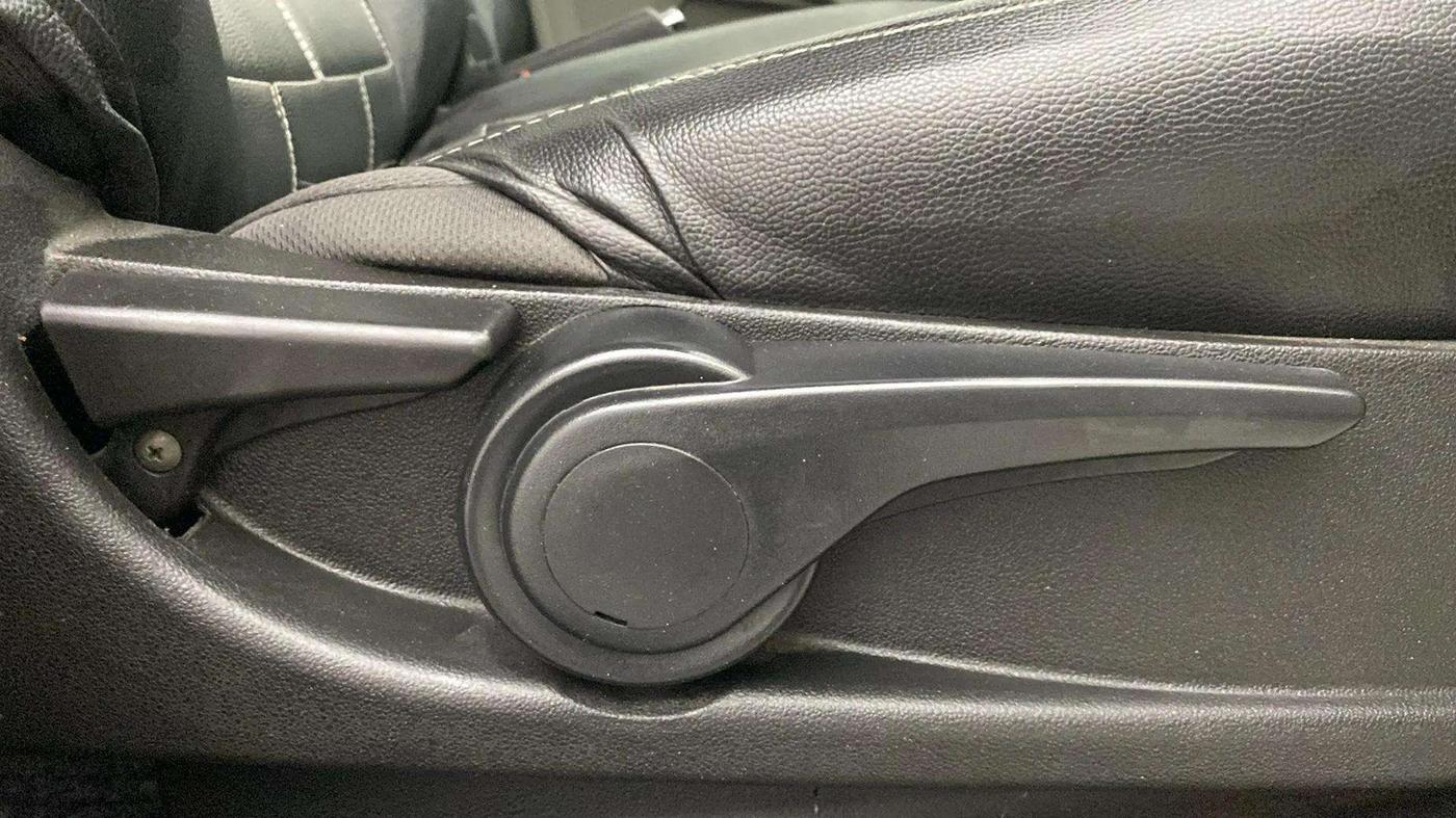2019 Tata Tiago XZA PLUS PETROL, Petrol, Automatic, 24,820 km, Driver Side Adjustment Panel