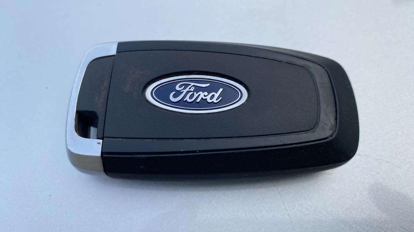 2019 Ford Ecosport TITANIUM 1.5L DIESEL, Diesel, Manual, 69,364 km, Key Close Up