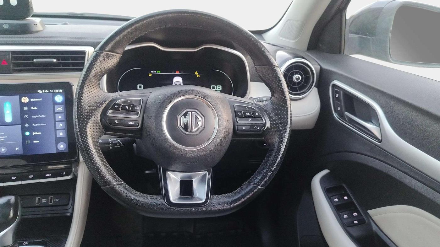 2022 MG ASTOR SHARP 1.5 CVT, Petrol, Automatic, 28,350 km, Steering Wheel Close Up
