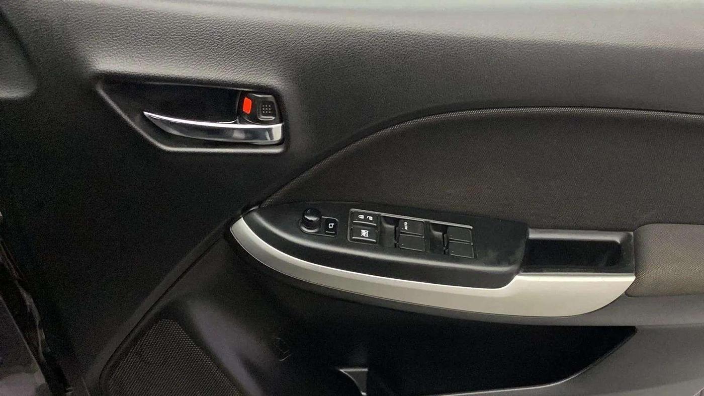 2018 Maruti Baleno DELTA CVT PETROL 1.2, Petrol, Automatic, 61,071 km, Driver Side Door Panels Control