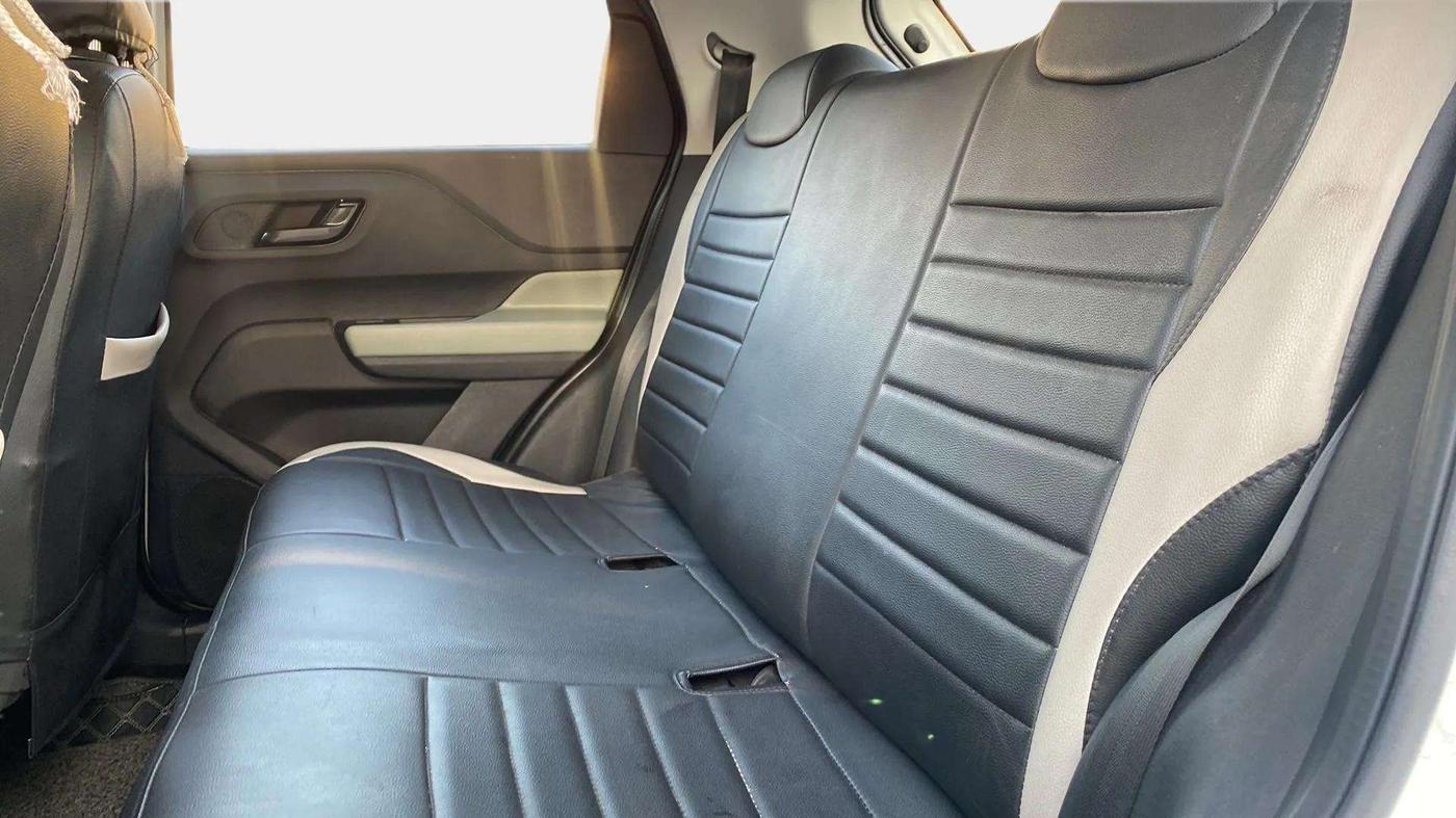 2022 Tata PUNCH ADVENTURE MT, Petrol, Manual, 30,257 km, Right Side Rear Door Cabin