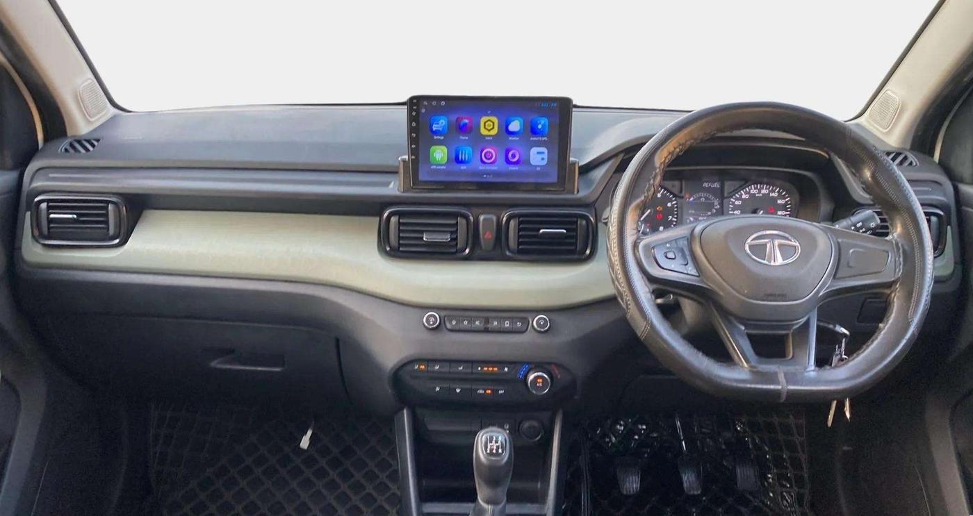 2022 Tata PUNCH ADVENTURE MT, Petrol, Manual, 30,257 km, Dashboard