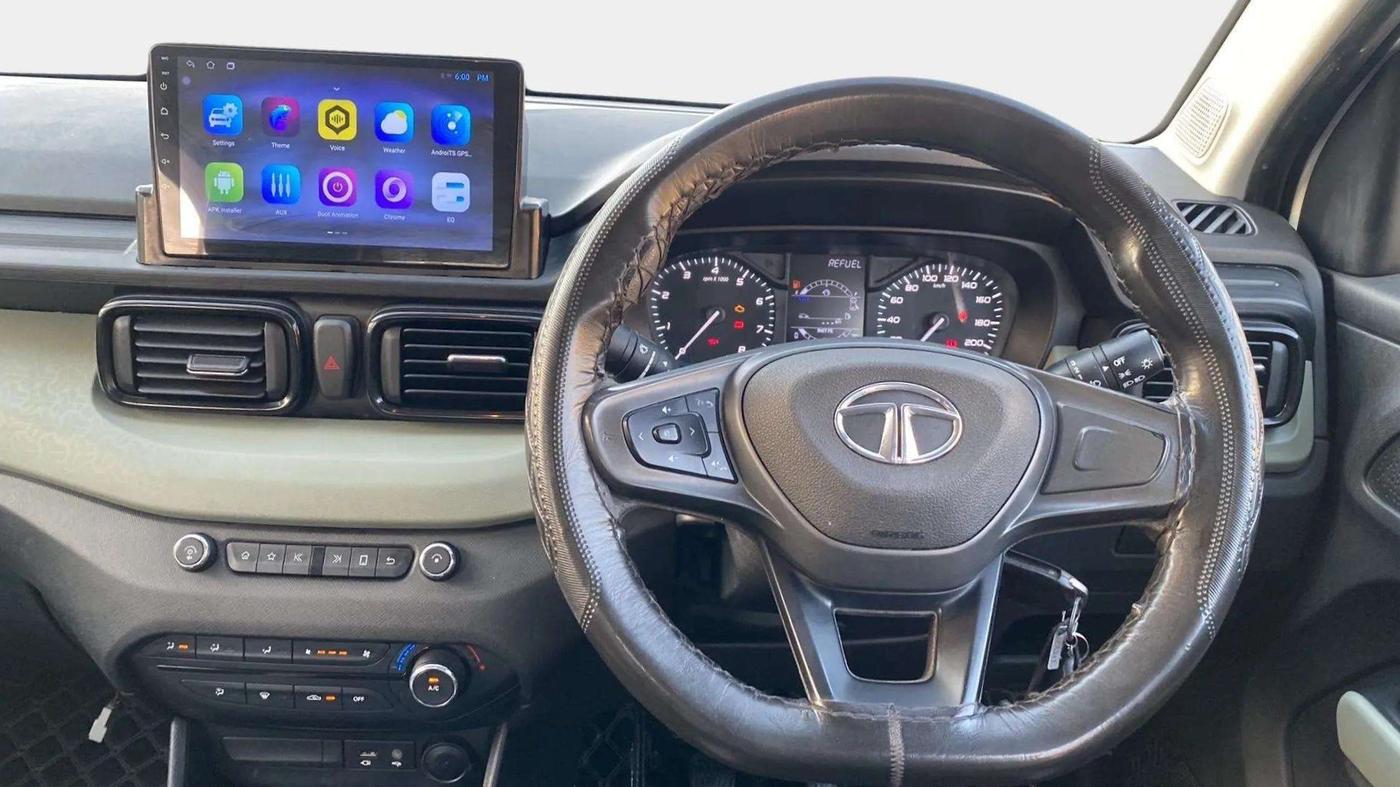 2022 Tata PUNCH ADVENTURE MT, Petrol, Manual, 30,257 km, Steering Wheel Close Up