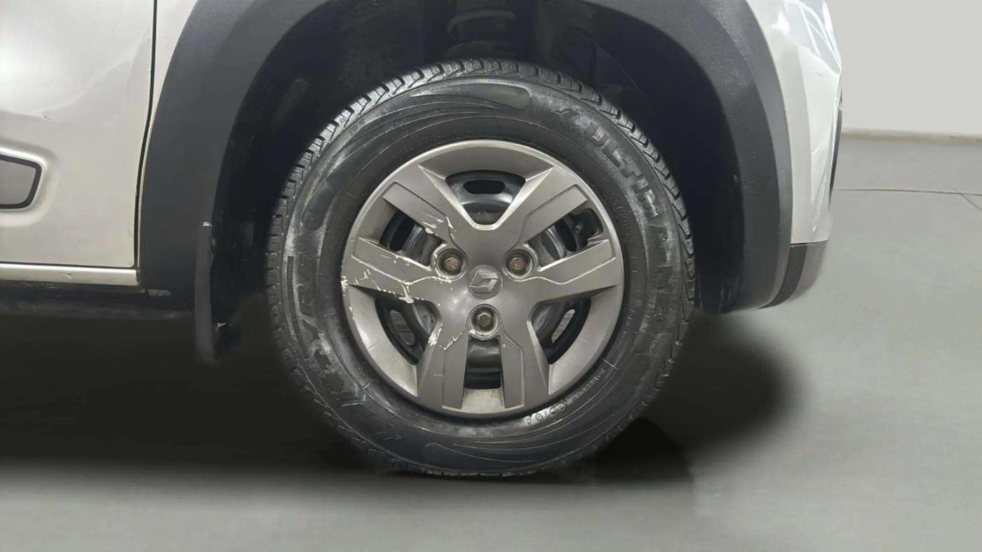 2018 Renault Kwid RXT 1.0 AMT (O), Petrol, Automatic, 38,320 km, Right Front Wheel