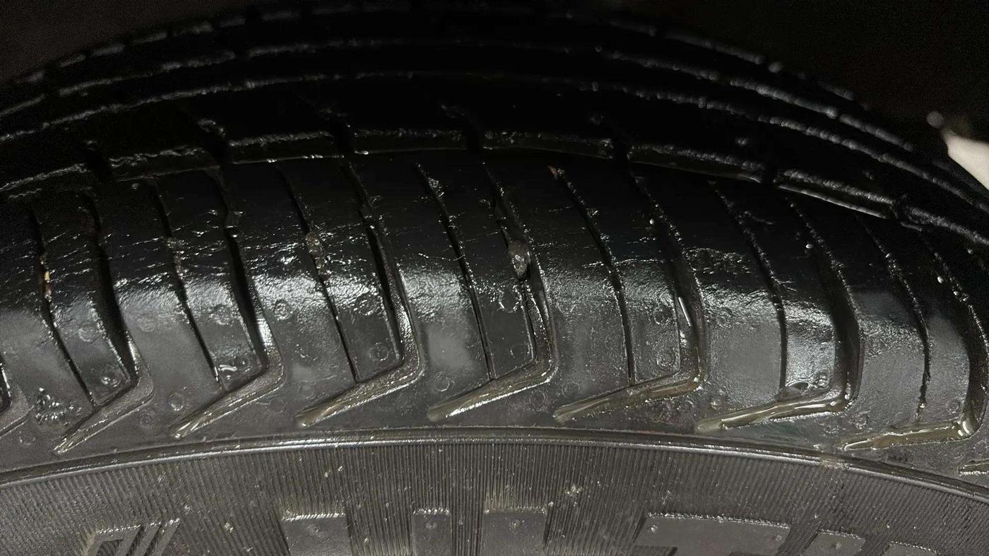 2018 Renault Kwid RXT 1.0 AMT (O), Petrol, Automatic, 38,320 km, Left Rear Tyre Tread