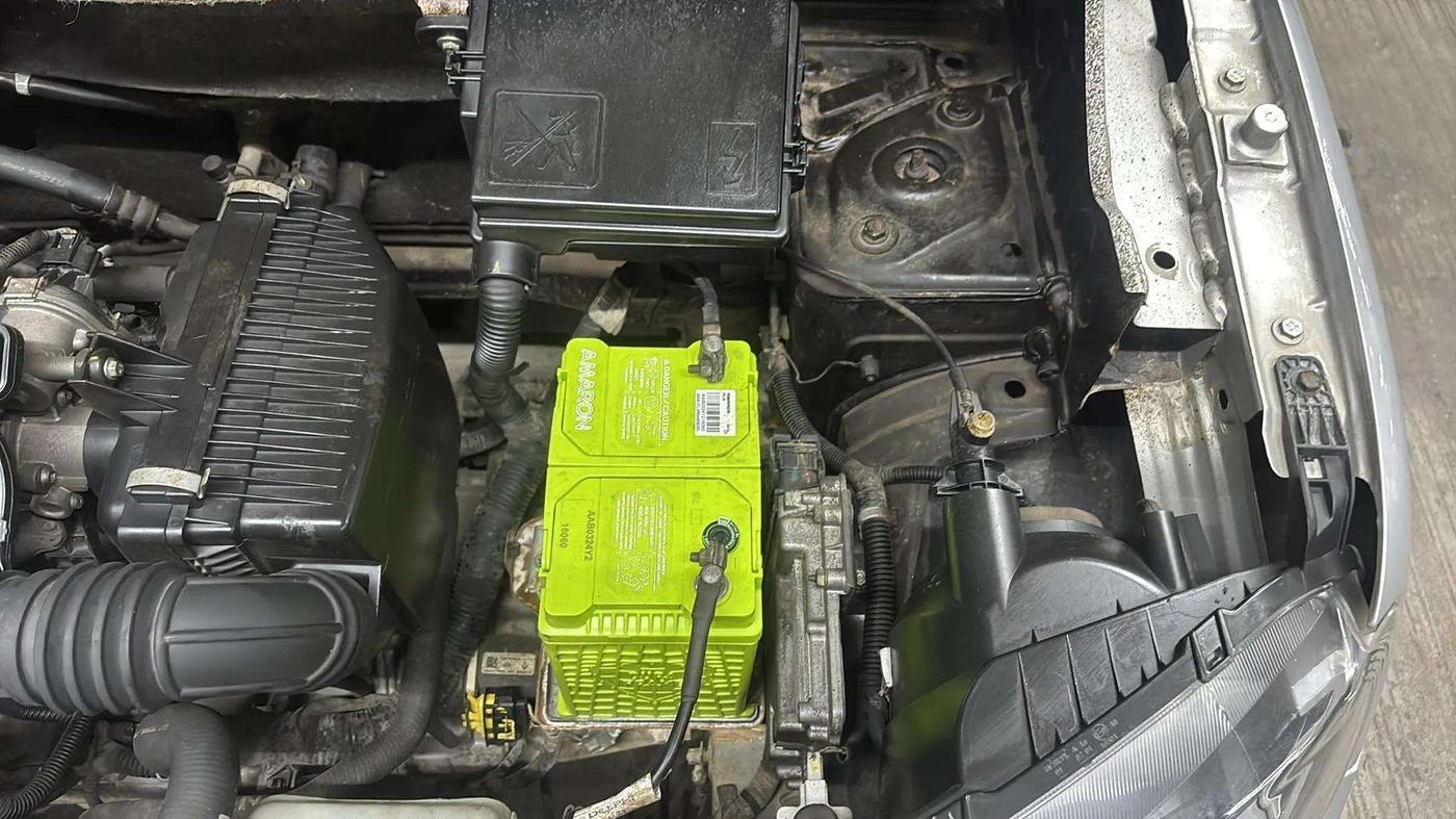 2018 Renault Kwid RXT 1.0 AMT (O), Petrol, Automatic, 38,320 km, Engine View - Left