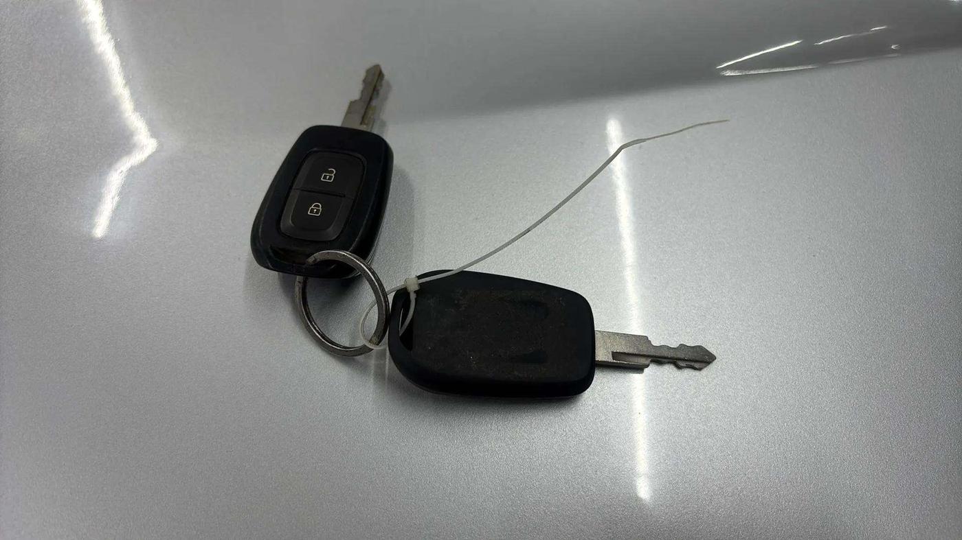 2018 Renault Kwid RXT 1.0 AMT (O), Petrol, Automatic, 38,320 km, Key Close Up