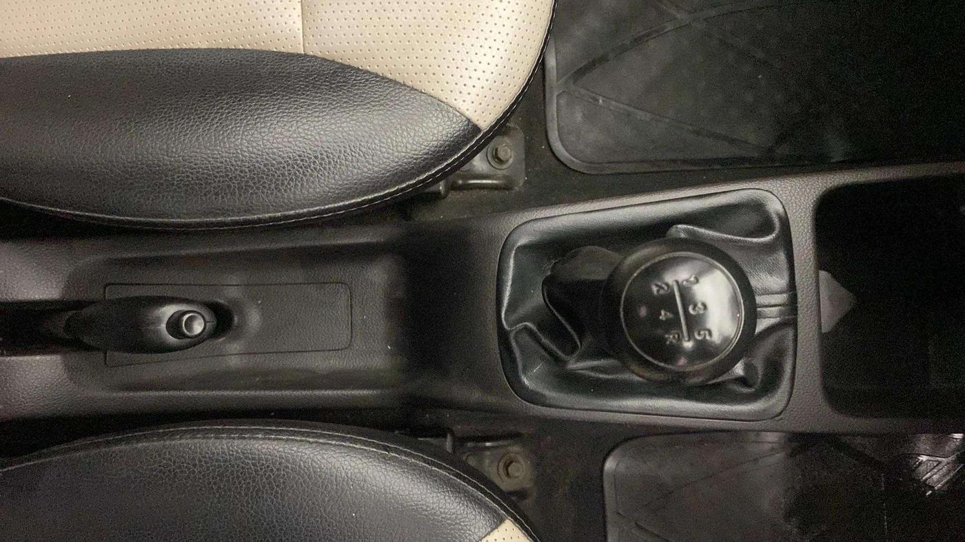 2015 Hyundai Eon ERA +, Petrol, Manual, 51,747 km, Gear Lever