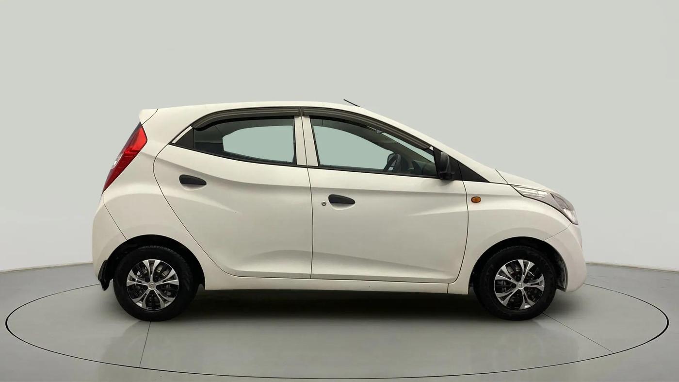 2015 Hyundai Eon ERA +, Petrol, Manual, 51,747 km, Right Side View