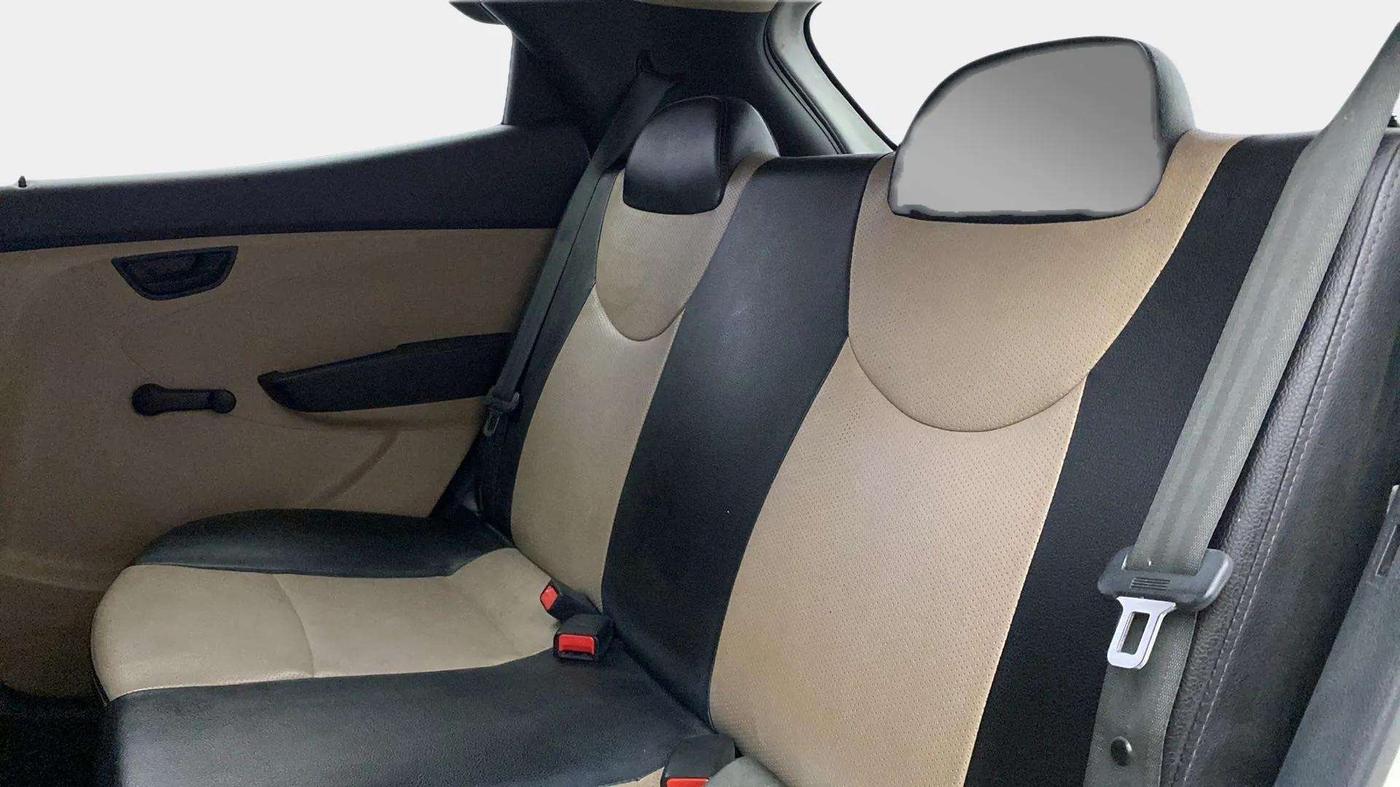 2015 Hyundai Eon ERA +, Petrol, Manual, 51,747 km, Right Side Rear Door Cabin