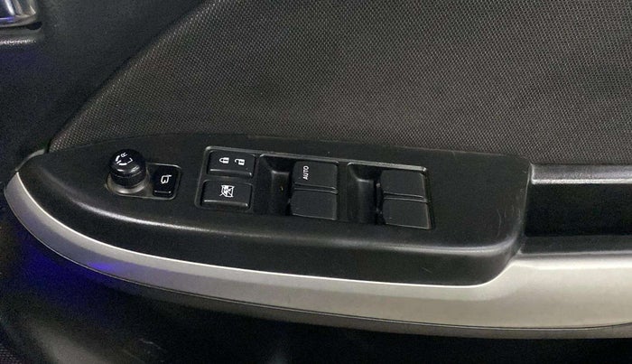 2017 Maruti Baleno DELTA PETROL 1.2, Petrol, Manual, 9,079 km, Driver Side Door Panels Control