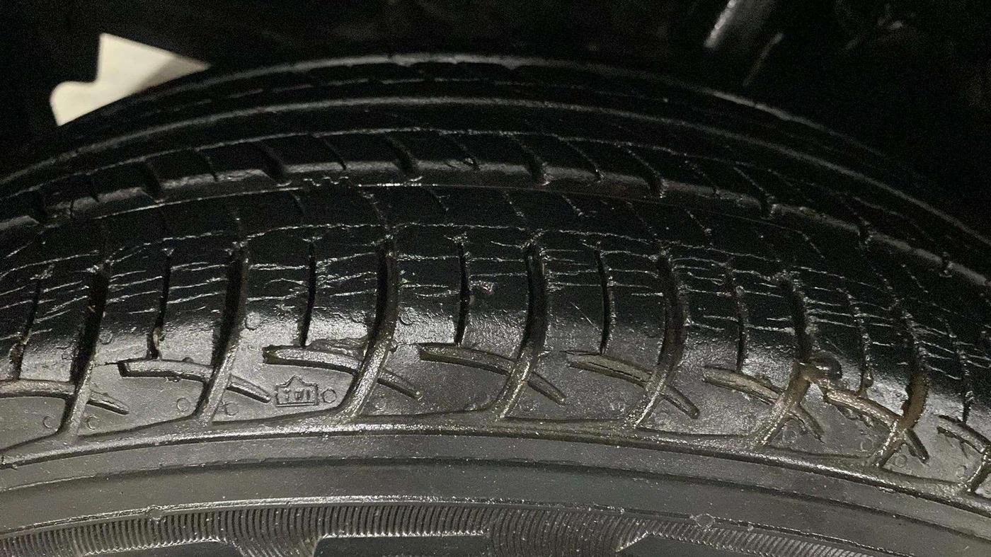 2017 Maruti Baleno DELTA PETROL 1.2, Petrol, Manual, 9,079 km, Right Rear Tyre Tread