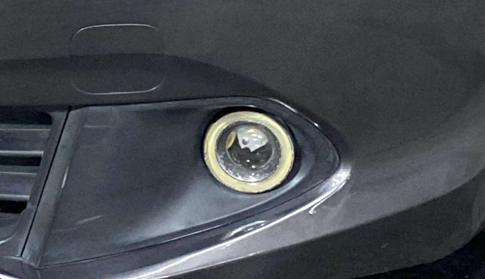 2017 Maruti Baleno DELTA PETROL 1.2, Petrol, Manual, 9,079 km, Right fog light - Fog light not working