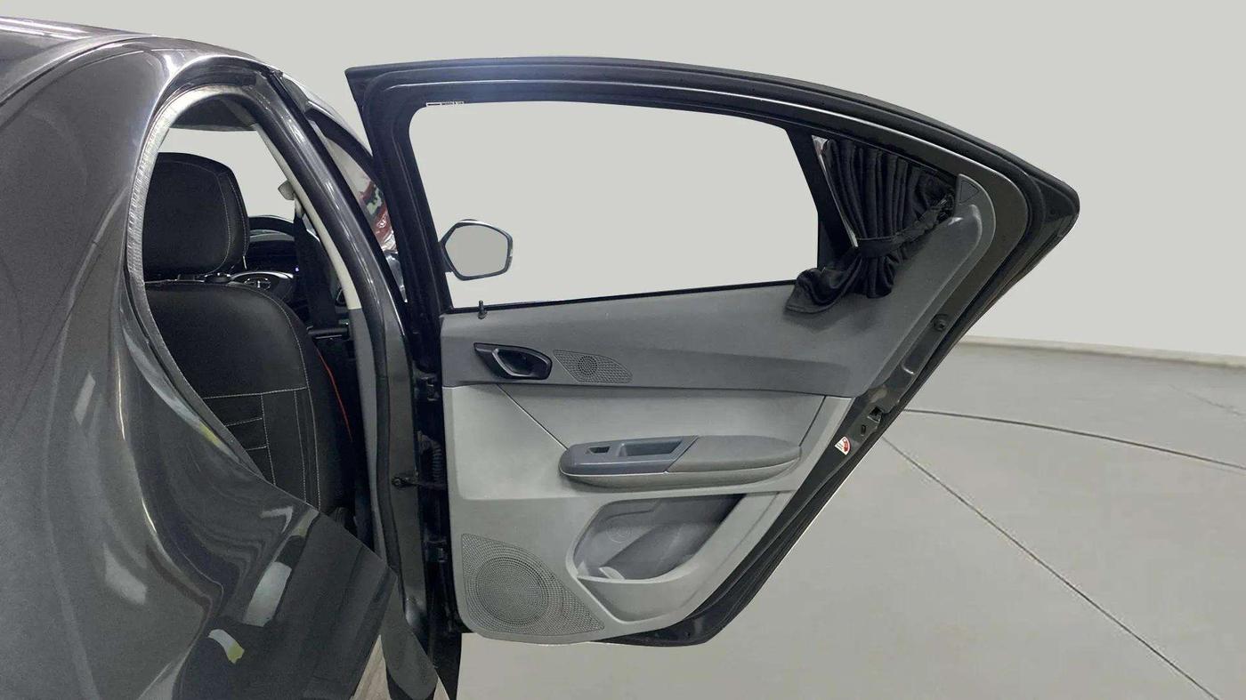2022 Tata TIGOR XZ CNG, CNG, Manual, 70,969 km, RHS Rear Door