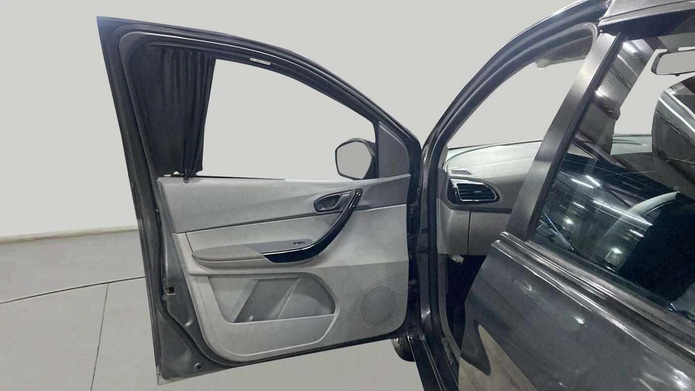 2022 Tata TIGOR XZ CNG, CNG, Manual, 70,969 km, LHS Front Door