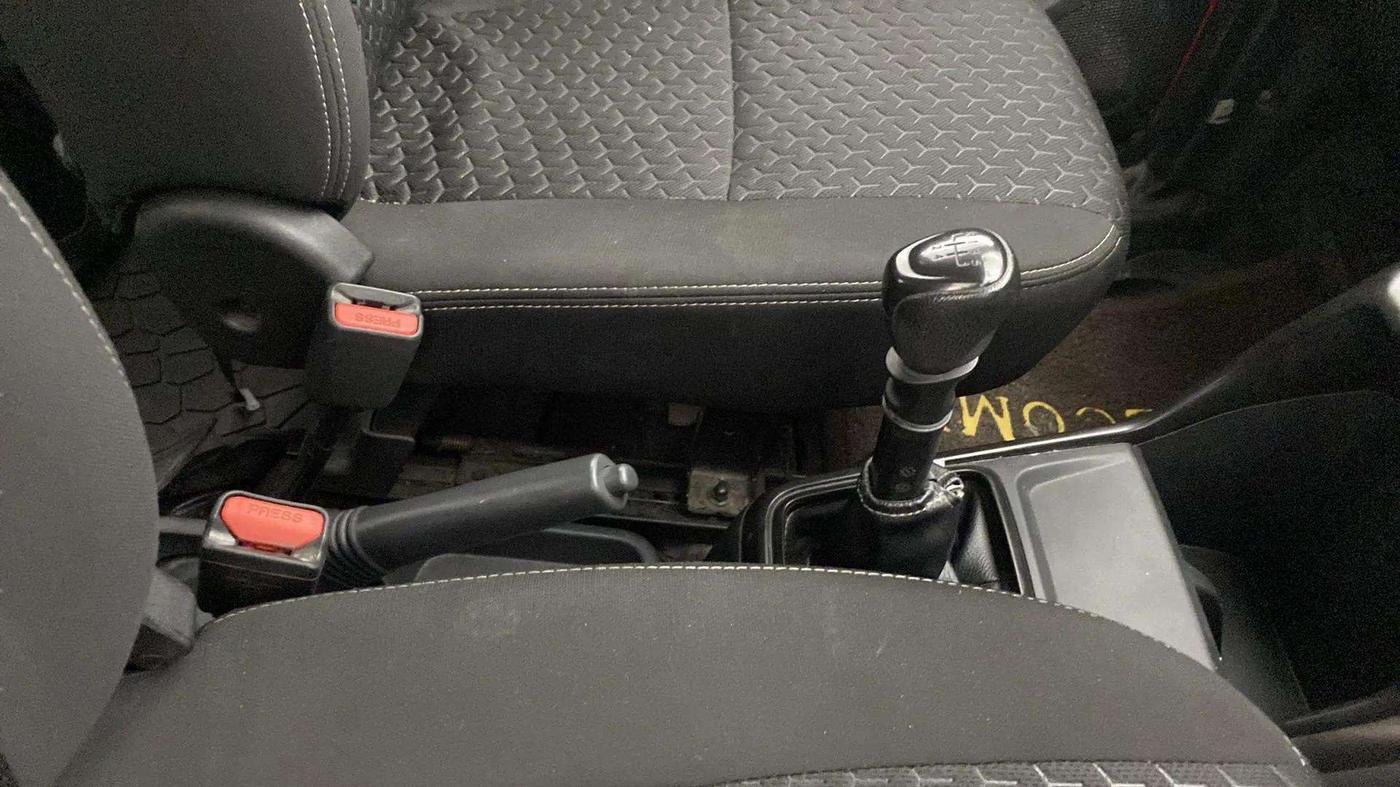 2021 Datsun Redi Go A, Petrol, Manual, 38,696 km, Gear Lever
