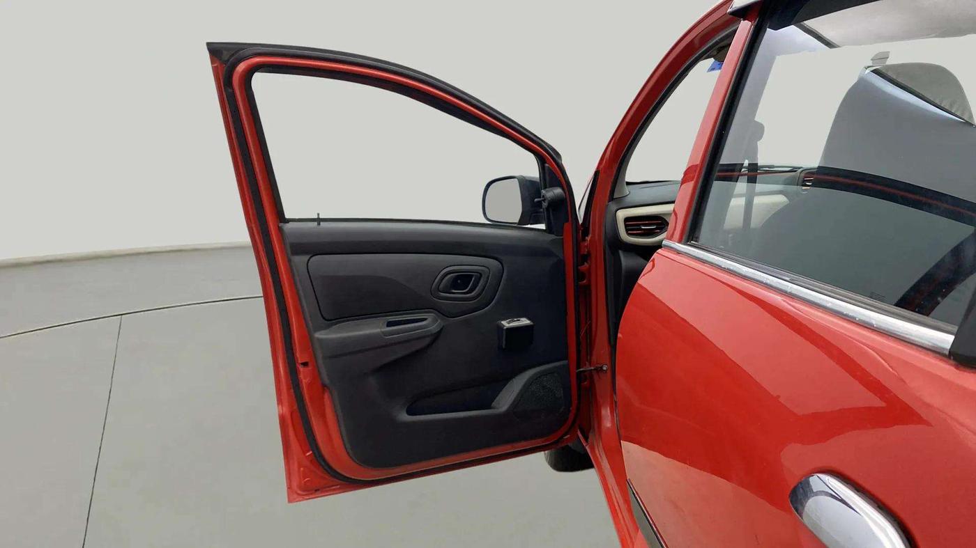 2021 Datsun Redi Go A, Petrol, Manual, 38,696 km, LHS Front Door