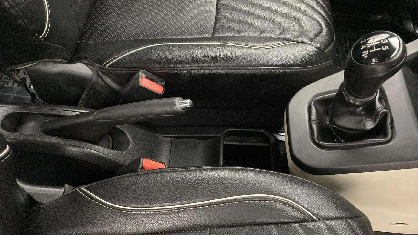 2019 Maruti New Wagon-R ZXI 1.2, Petrol, Manual, 73,299 km, Gear Lever