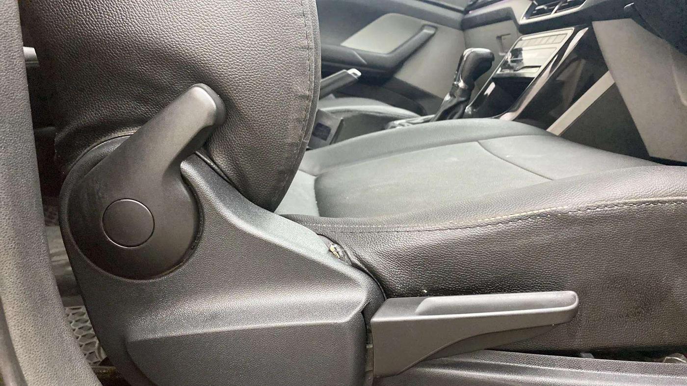 2021 Skoda KUSHAQ STYLE 1.0L TSI AT, Petrol, Automatic, 70,825 km, Driver Side Adjustment Panel