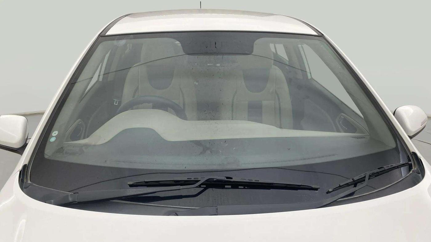 2017 Hyundai Elite i20 SPORTZ 1.2, CNG, Manual, 60,369 km, Front Windshield