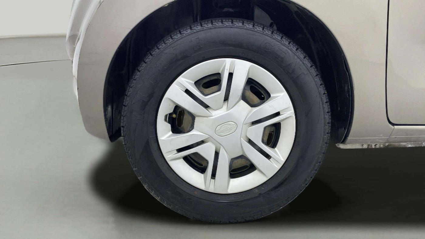 2018 Datsun Redi Go T(O) 1.0 AMT, Petrol, Automatic, 32,651 km, Left Front Wheel
