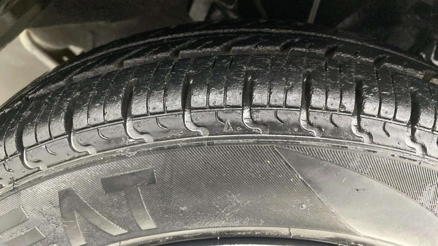 2018 Datsun Redi Go T(O) 1.0 AMT, Petrol, Automatic, 32,651 km, Right Front Tyre Tread