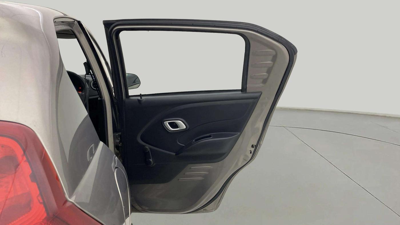 2018 Datsun Redi Go T(O) 1.0 AMT, Petrol, Automatic, 32,651 km, RHS Rear Door