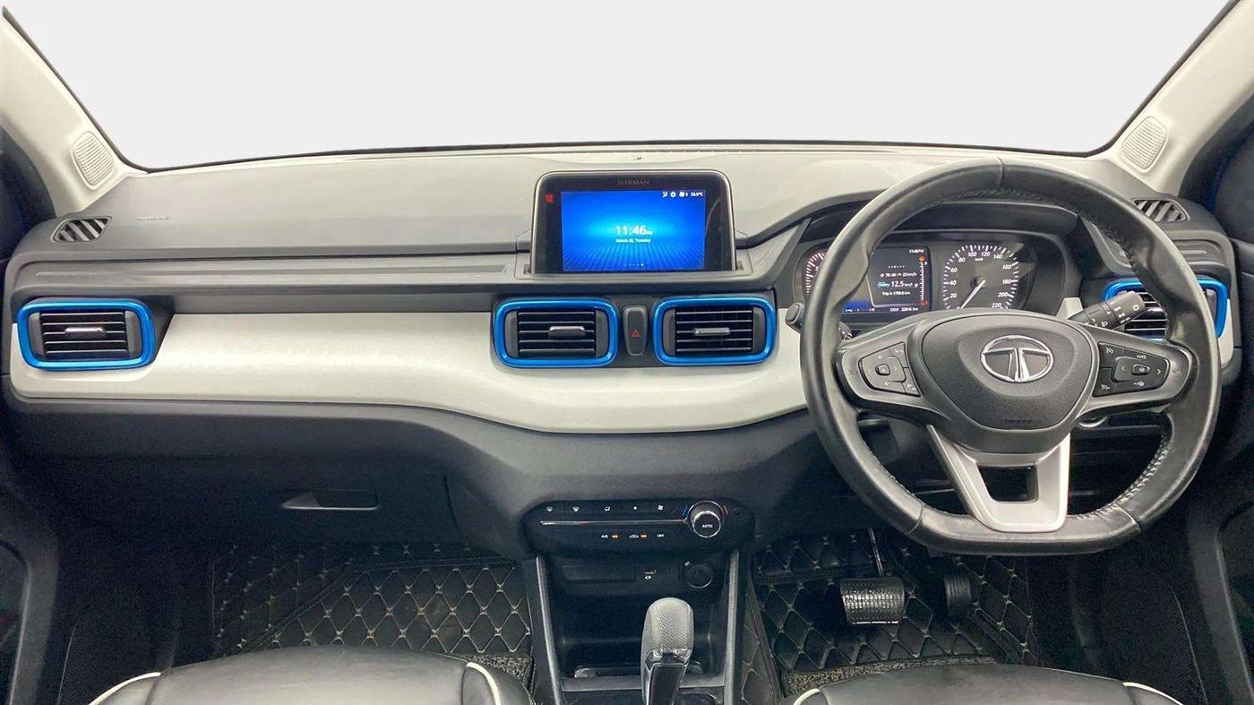 2022 Tata PUNCH CREATIVE AMT 1.2 RTN DUAL TONE, Petrol, Automatic, 22,894 km, Dashboard