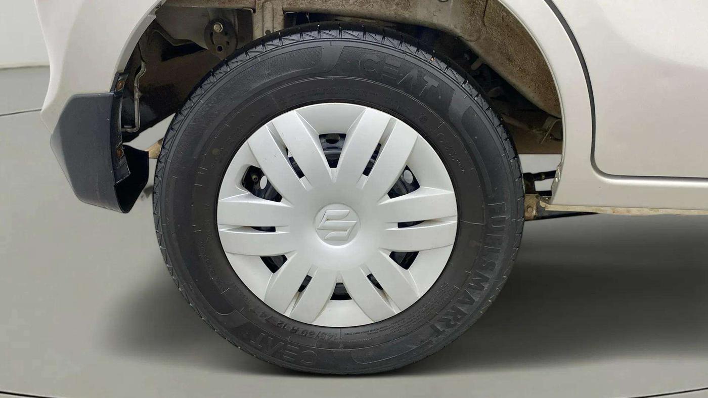 2021 Maruti Alto VXI, Petrol, Manual, 27,595 km, Right Rear Wheel