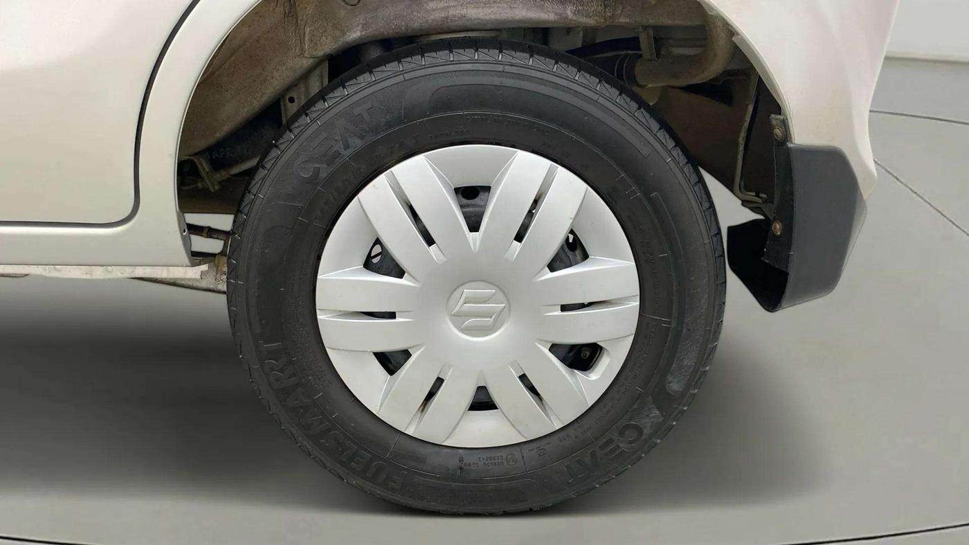 2021 Maruti Alto VXI, Petrol, Manual, 27,595 km, Left Rear Wheel