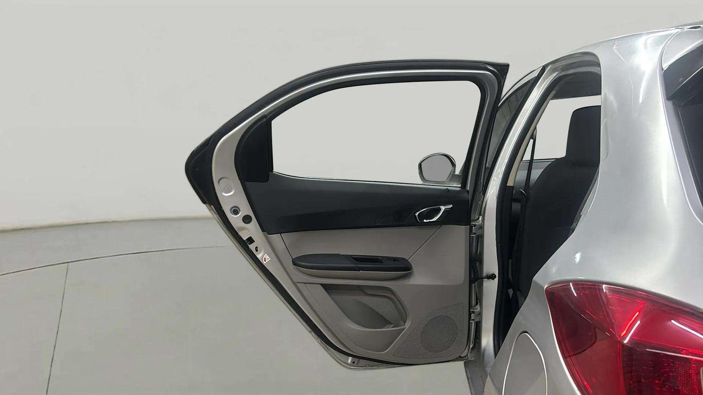 2018 Tata Tiago XZA PETROL, Petrol, Automatic, 47,188 km, LHS Rear Door