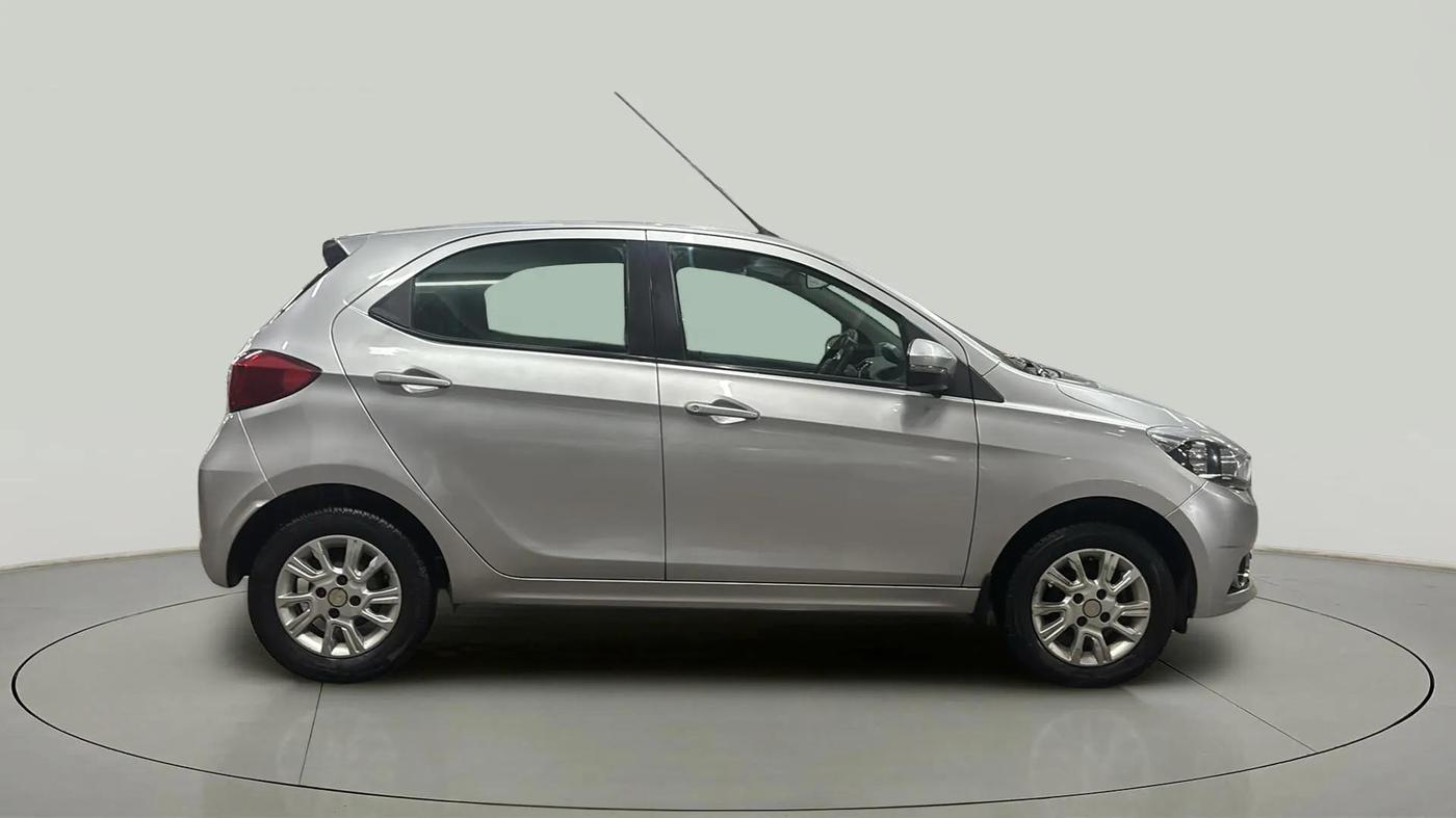 2018 Tata Tiago XZA PETROL, Petrol, Automatic, 47,188 km, Right Side View