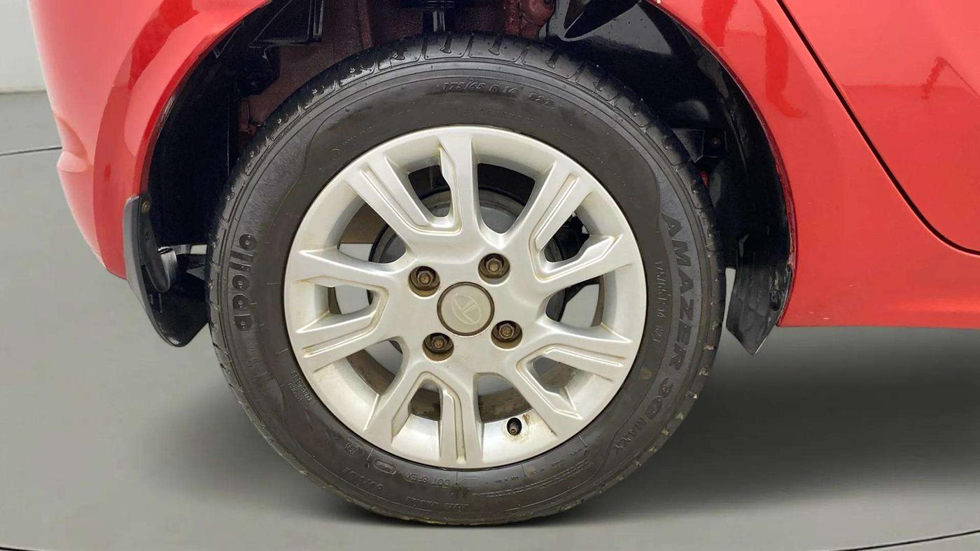 2018 Tata Tiago XZA PETROL, Petrol, Automatic, 40,578 km, Right Rear Wheel