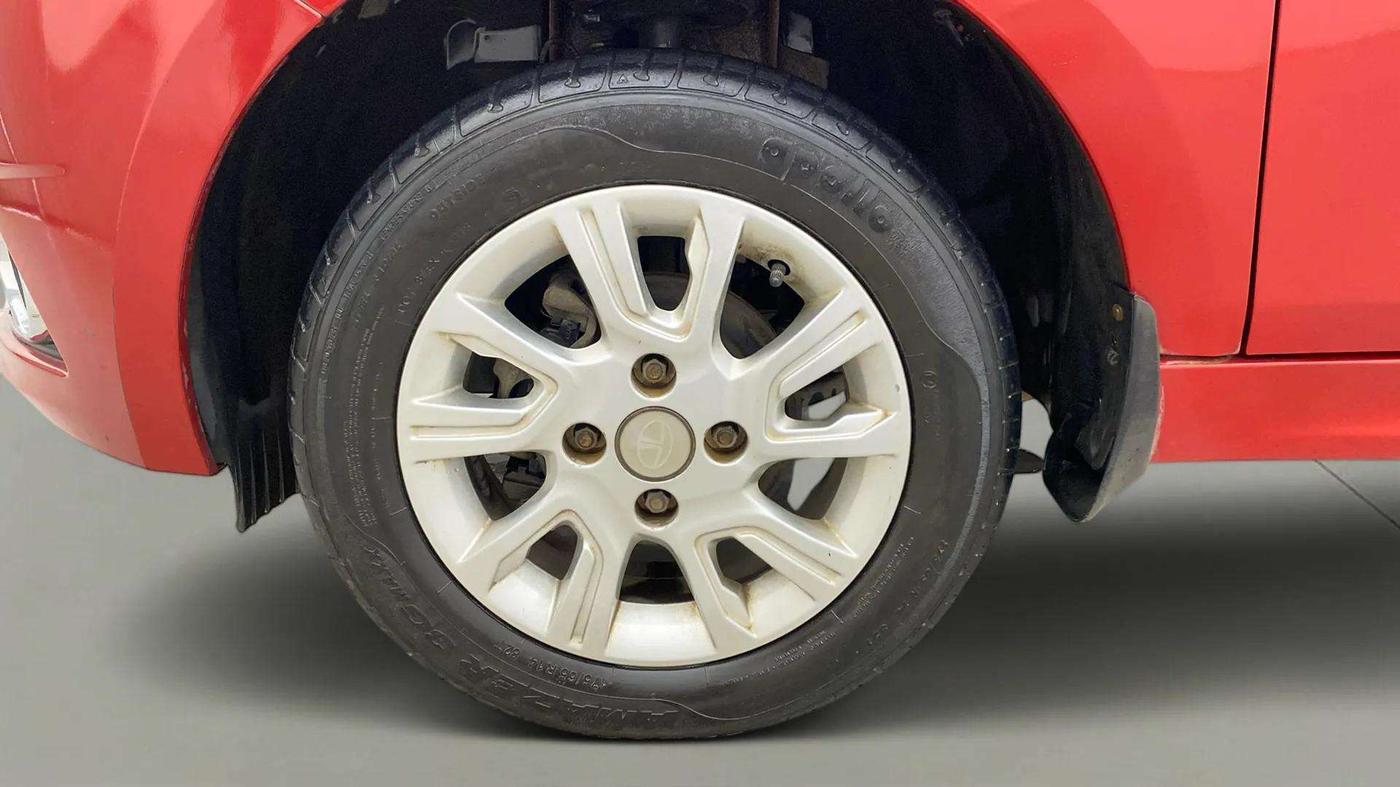 2018 Tata Tiago XZA PETROL, Petrol, Automatic, 40,578 km, Left Front Wheel