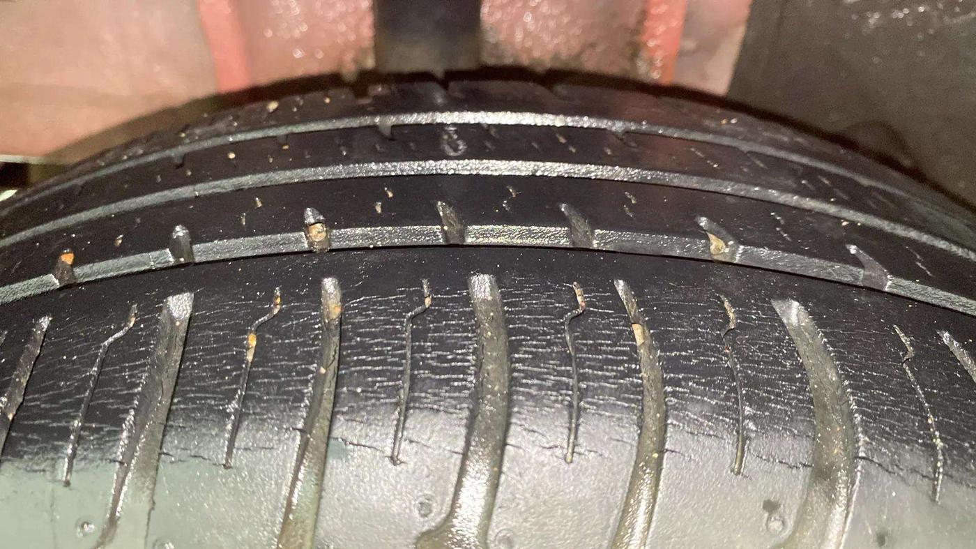2018 Tata Tiago XZA PETROL, Petrol, Automatic, 40,578 km, Left Rear Tyre Tread