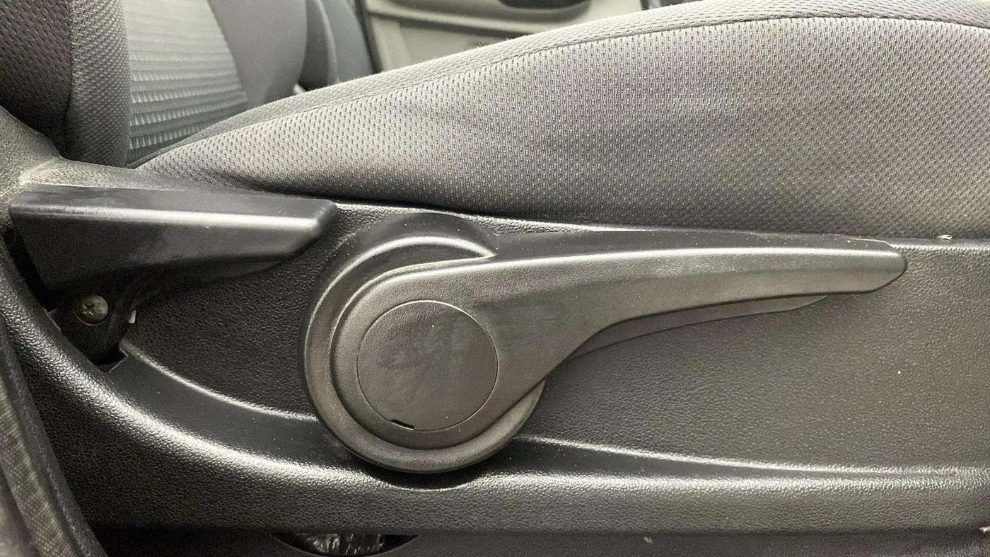 2018 Tata Tiago XZA PETROL, Petrol, Automatic, 40,578 km, Driver Side Adjustment Panel