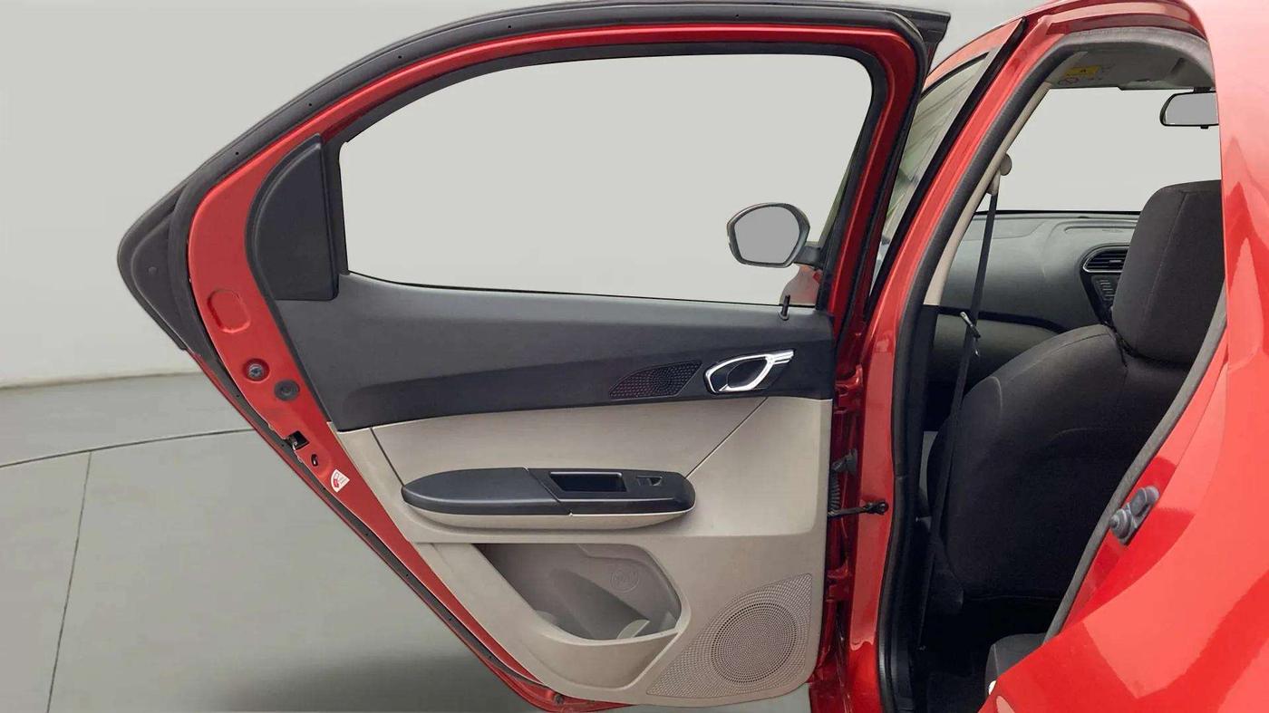2018 Tata Tiago XZA PETROL, Petrol, Automatic, 40,578 km, LHS Rear Door