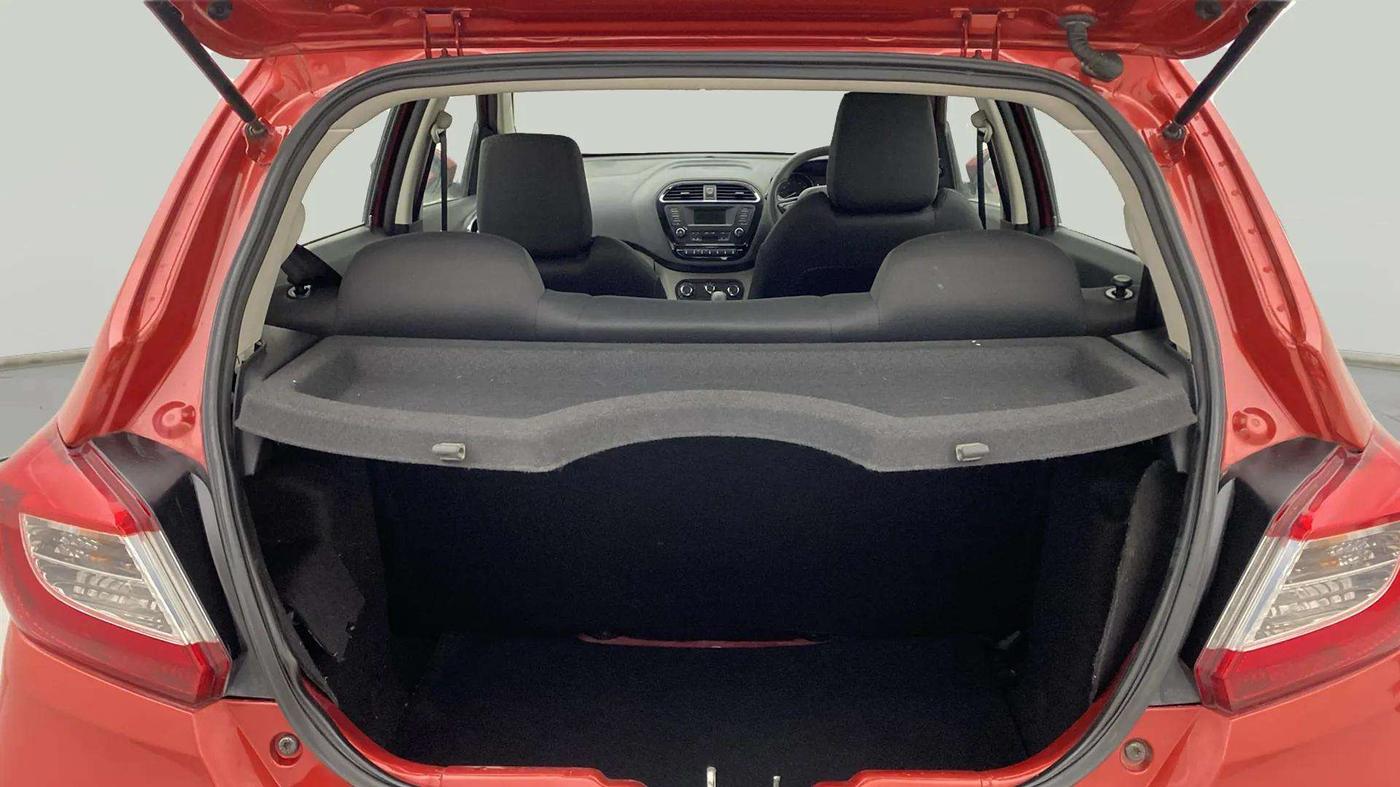 2018 Tata Tiago XZA PETROL, Petrol, Automatic, 40,578 km, Boot Inside