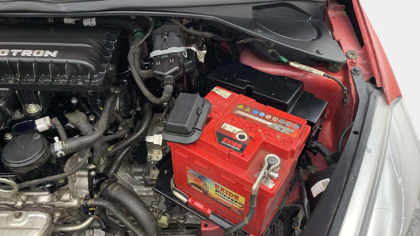 2018 Tata Tiago XZA PETROL, Petrol, Automatic, 40,578 km, Engine View - Left