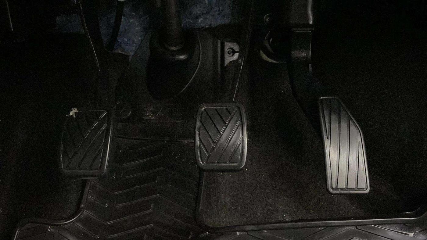 2018 Maruti IGNIS ZETA 1.2, Petrol, Manual, 31,081 km, Pedals