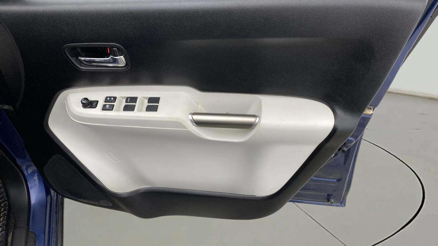 2018 Maruti IGNIS ZETA 1.2, Petrol, Manual, 31,081 km, Driver Side Door Panels Control