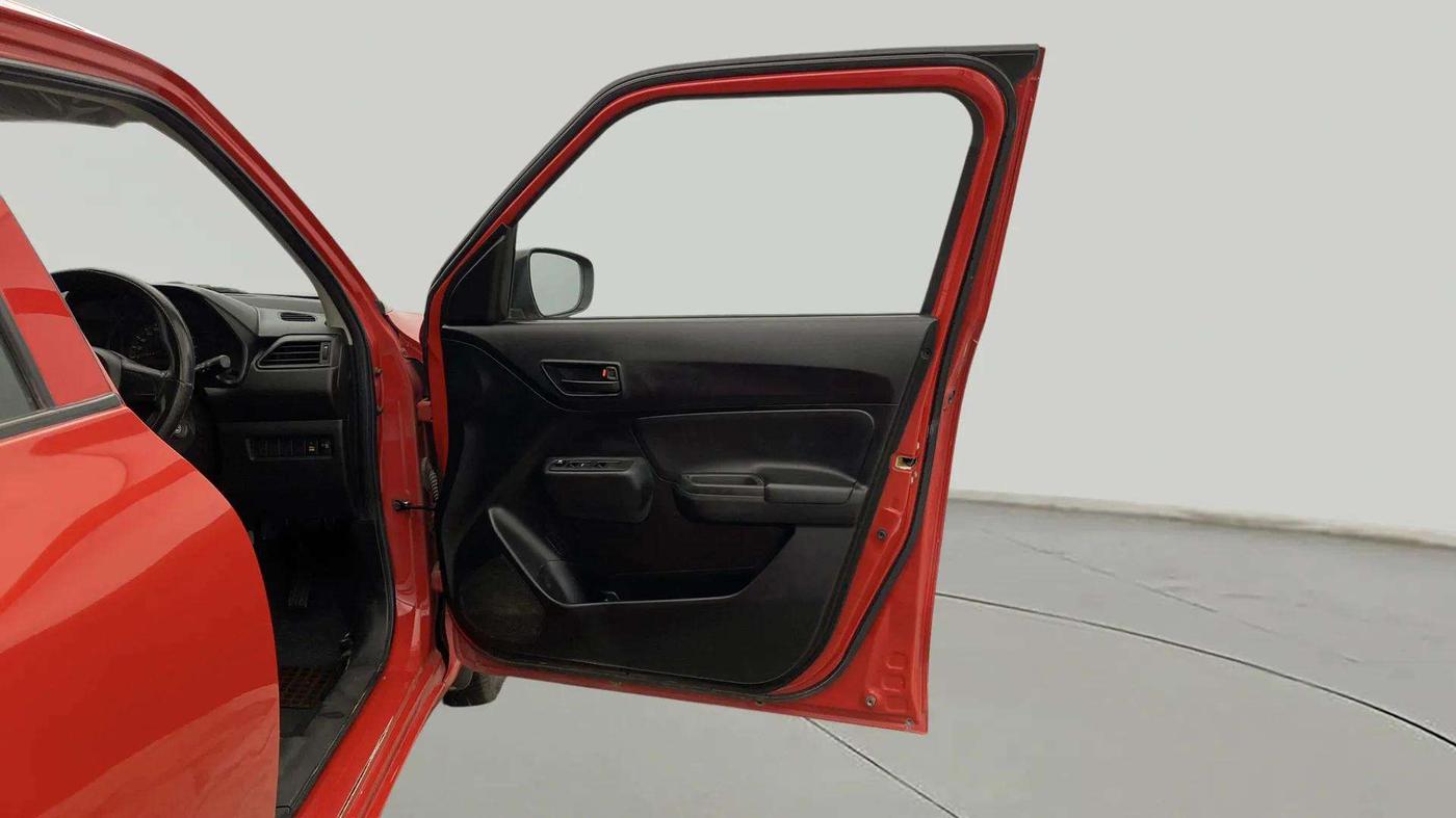 2019 Maruti Swift LXI, Petrol, Manual, 85,399 km, RHS Front Door